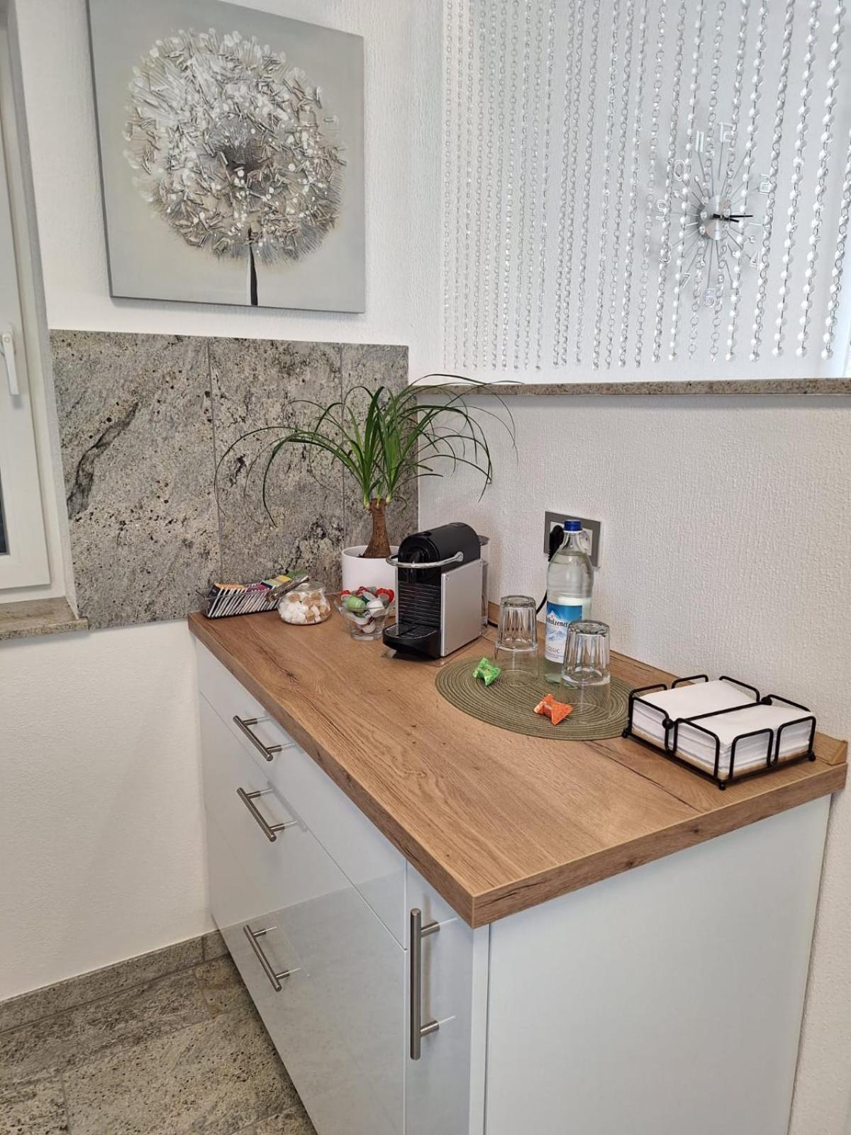 Modern & Gemuetlich Xl Apartment Linden  Bagian luar foto